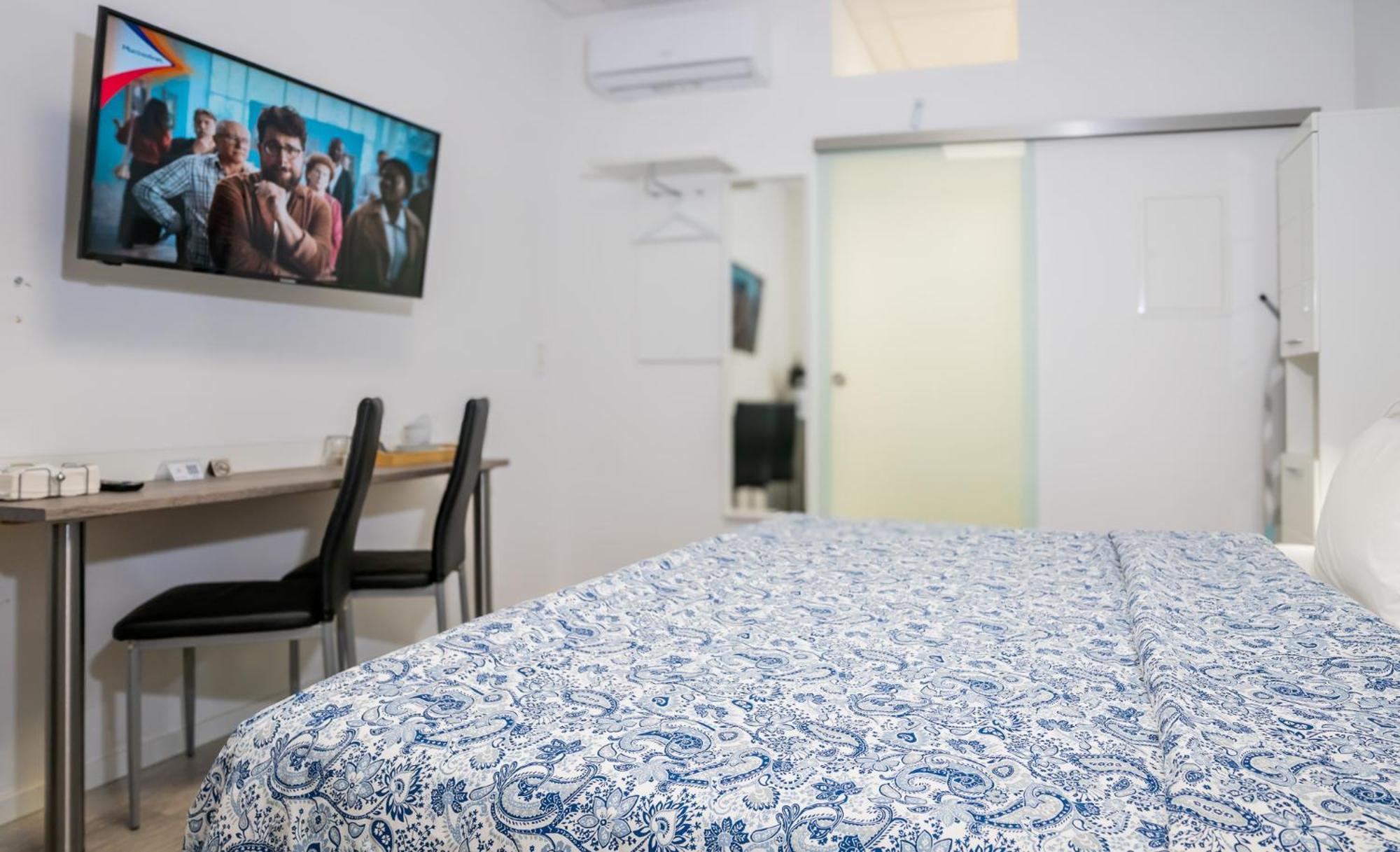 Private Room #1 With King Size, Ground Floor, Ac, Only 2Min To Rab Ramstein-Miesenbach Exterior photo